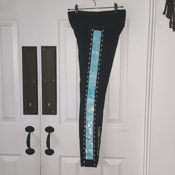 Sequins Leggings Pink is written on the back of right leg. Size: S - Picture 4 of 5